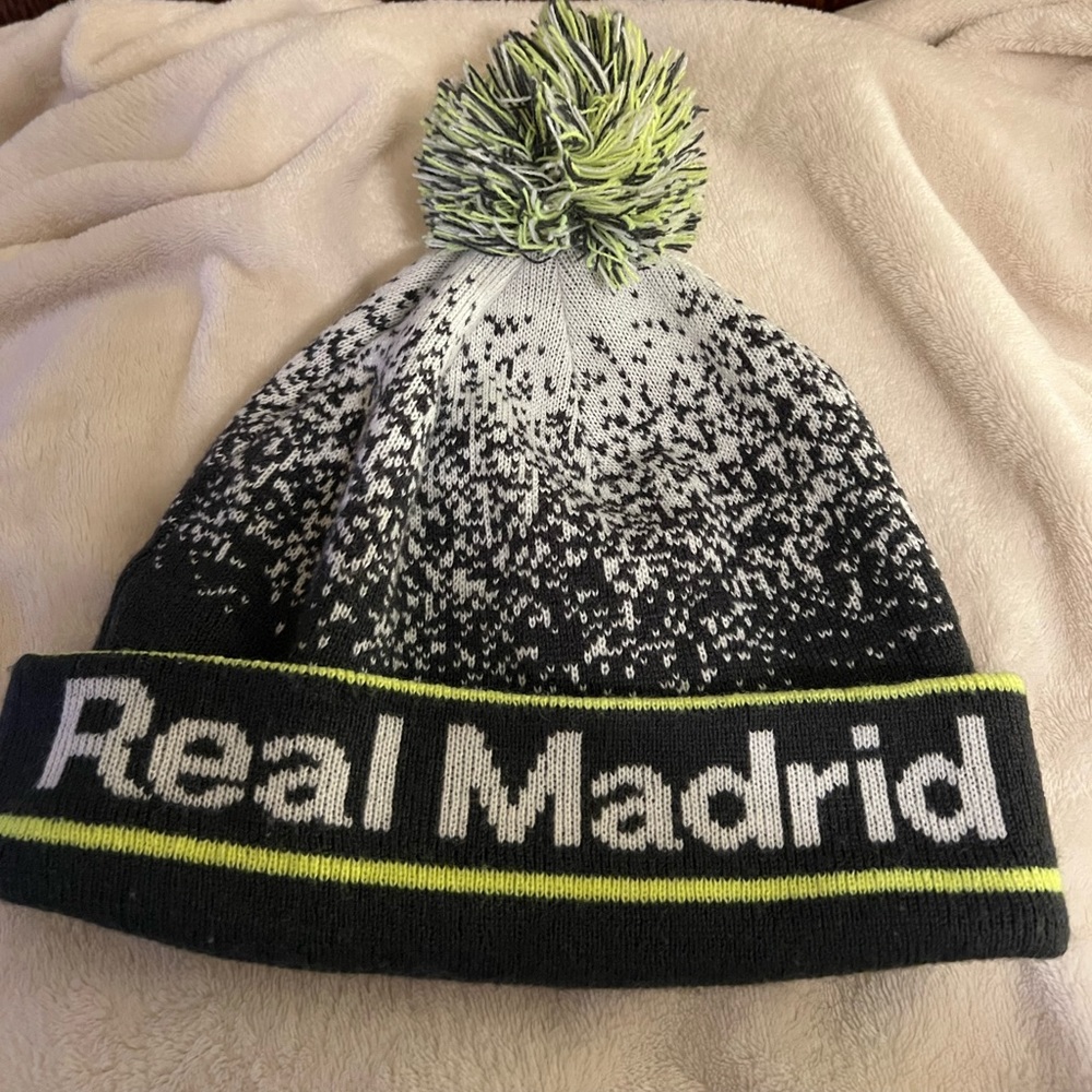 Real Madrid Authentic Soccer Pom Pom Hat, unisex